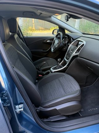 Opel Astra 2015
