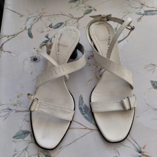 Sandalias tacón piel Rebecca Sanver blancas