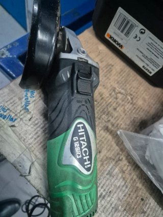 Amoladora Hitachi G12SR3