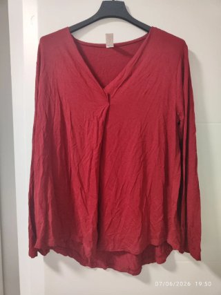 Blusa roja manga larga