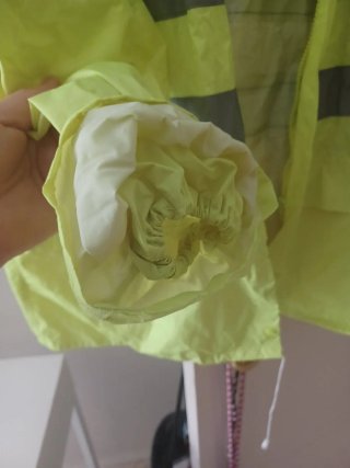 Chubasquero y pantalon reflectante amarillo