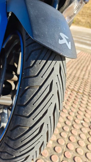 Yamaha XMAX 400 Scooter