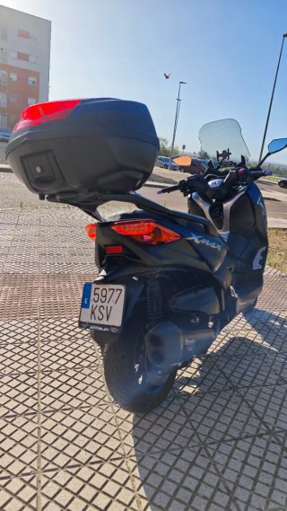 Yamaha XMAX 400 Scooter