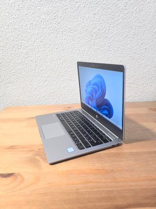 Portátil HP Ultra-Slim Plata