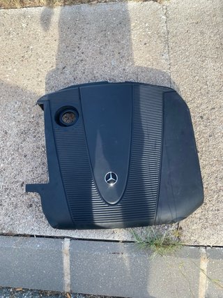 Tapa motor Mercedes
