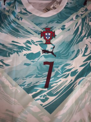 Conjunto Fútbol Ronaldo Portugal Talla 28 de niño