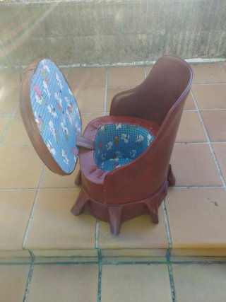 Butaca descalzadora vintage cuero sintético