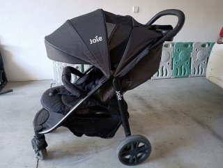 Silla de paseo Joie negra