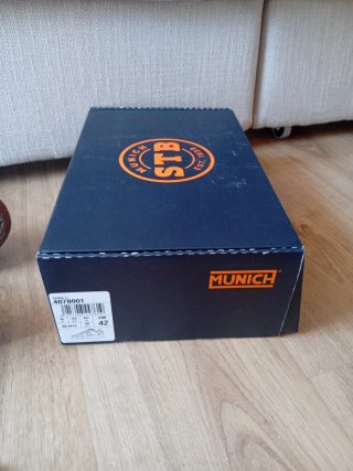 Zapatillas Munich Rumba 01 Negras y Blancas