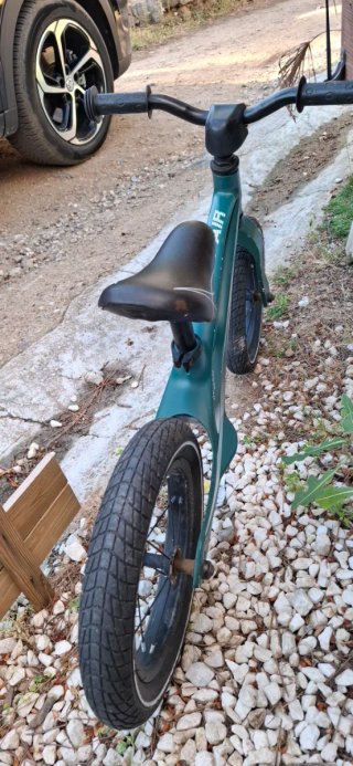 Bici sin pedales verde