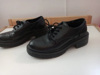 Zapatos negros de mujer