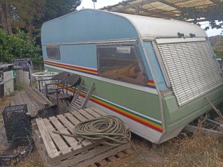 Caravana750kg para restaurar