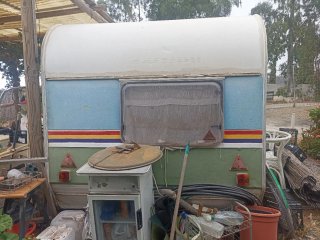 Caravana750kg para restaurar