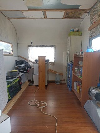 Caravana750kg para restaurar