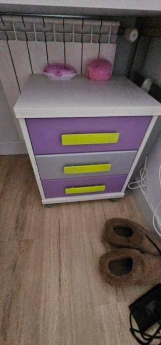 Habitación juvenil, infantil. Cama compacta