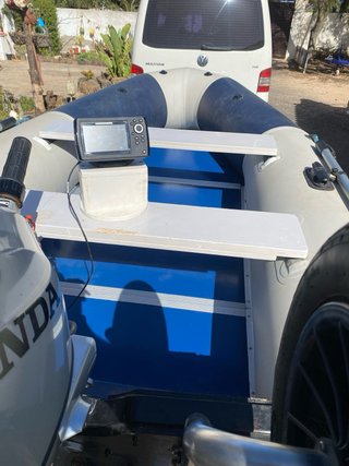 Semirrígida Bombard Typhoon 3.60 con motor y carro