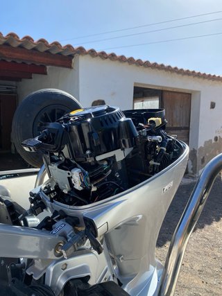 Semirrígida Bombard Typhoon 3.60 con motor y carro