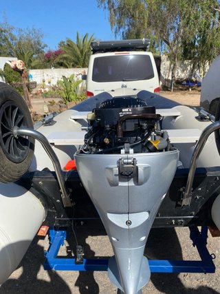 Semirrígida Bombard Typhoon 3.60 con motor y carro