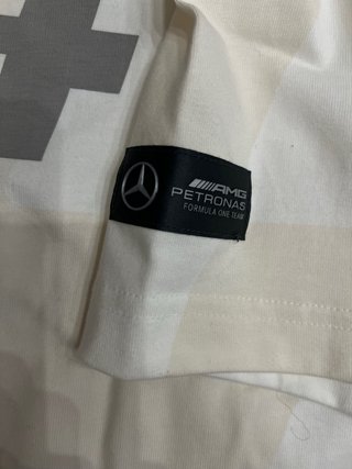 Camiseta adidas x bad bunny x mercedes Talla M