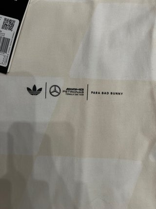 Camiseta adidas x bad bunny x mercedes Talla M
