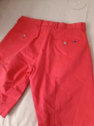 Bermudas hombre salmón