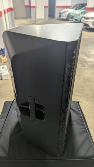 Altavoz Yamaha DXR15 MKII Negro
