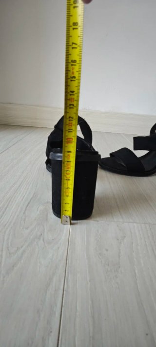 Sandalias Bershka tacón ancho negras T36