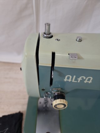 MÁQUINA DE COSER ALFA ALFAMATIC 109