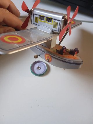 HidroAvión de hojalata Paya