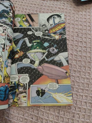 COMIC VENENO DIENTES Y GARRAS