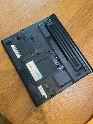 Lenovo Thinkpad X61 Portátil