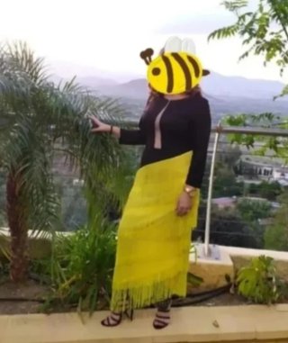Vestido de evento negro y amarillo