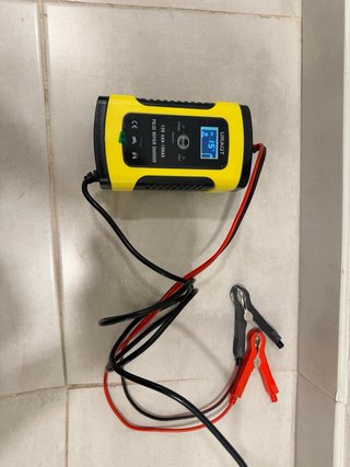 Cargador Batería Coche Moto 12V 6A LCD
