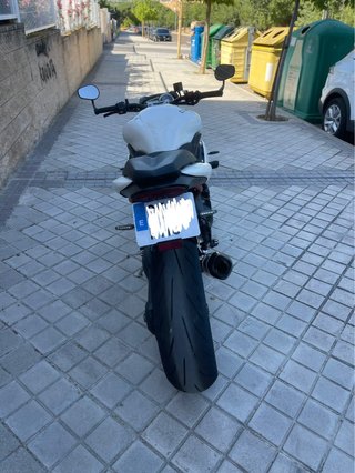 Triumph Speed Triple R 1050 ABS Blanca