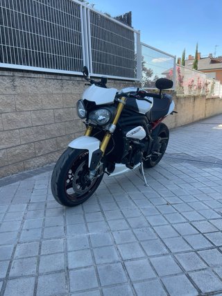 Triumph Speed Triple R 1050 ABS Blanca