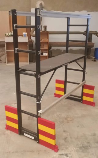 Andamio de aluminio y se convierte en escalera