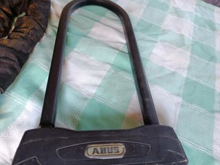 Candado  ABUS y Cadena Luma