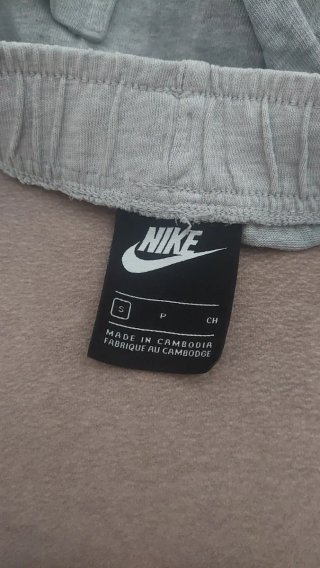 Bermudas Nike grises