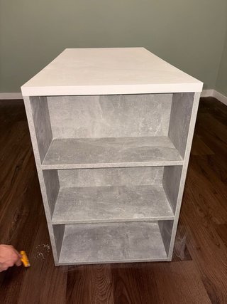 Escritorio blanco y gris