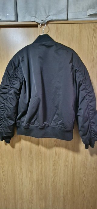 Bomber oversize Mango negra Talla M