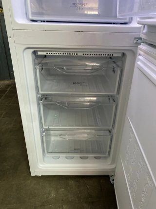 Nevera Indesit blanca