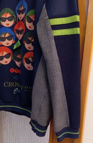 Sudadera Rosalita McGee Talla M Caras.