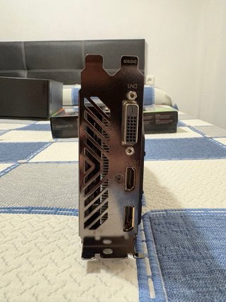 Tarjeta Gráfica Gigabyte GTX 1650 Super OC 4GB