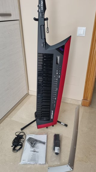 Roland AX-Edge Keytar Soporte+Funda -Nunca usado-