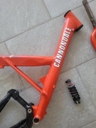 Cuadro Cannondale Super V 600 + Horquilla