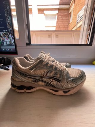 Asics Gel Kayano 14 azul claro