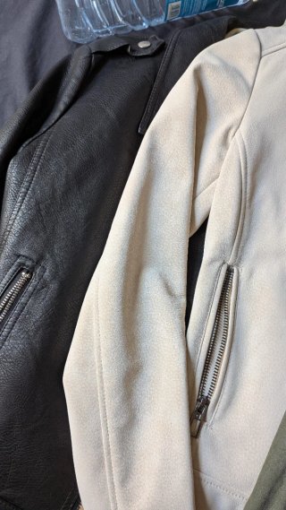 Lote Ropa: abrigos, chaquetas, pantalones