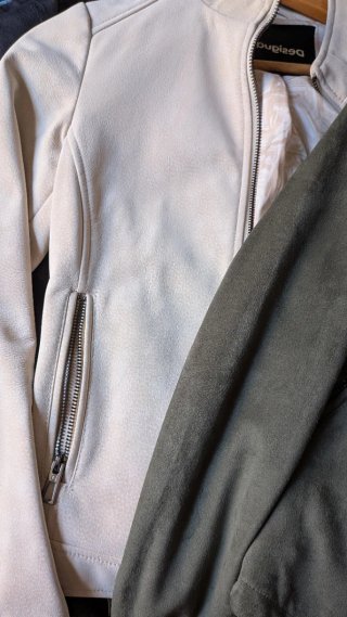Lote Ropa: abrigos, chaquetas, pantalones