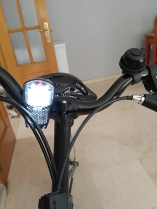 Bicicleta plegable BTWIN gris, casco y candado