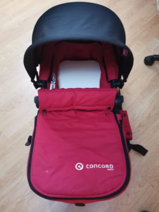 Carrito de bebé Concord rojo y negro